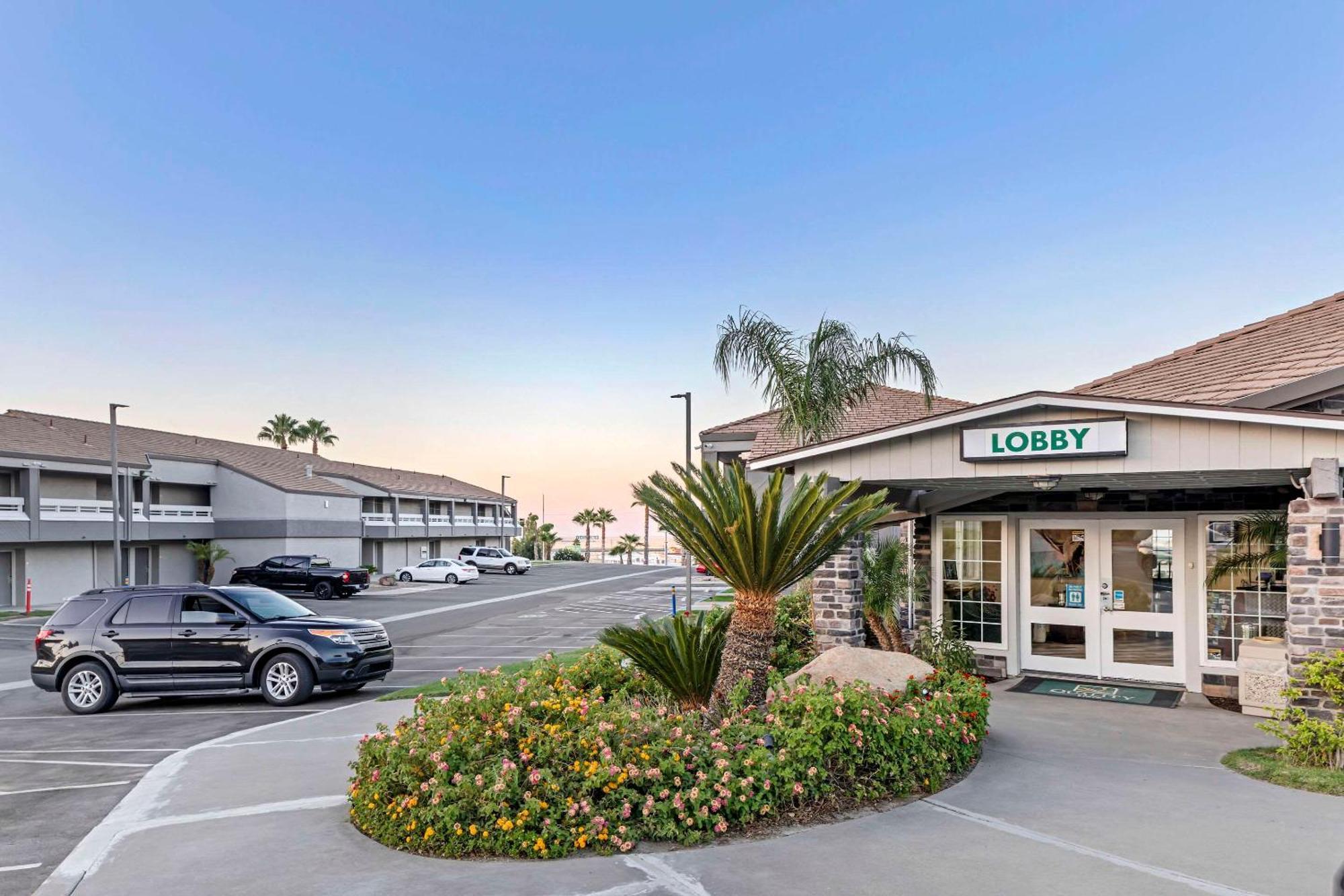 Quality Inn Kettleman City Near Hwy 41 Екстериор снимка